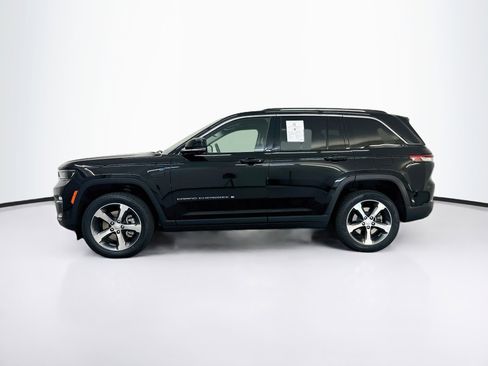 Used 2022 Jeep Grand Cherokee Limited 4xe w/ Luxury Tech Group II AWD/4WD image 4