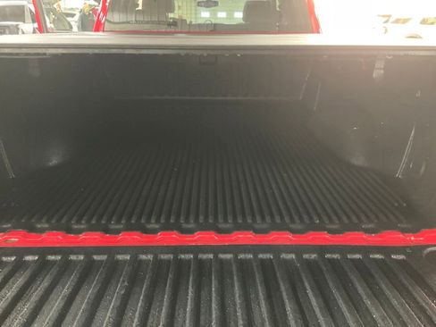 Used 2017 GMC Sierra 1500 SLE w/ SLE Value Package image 24