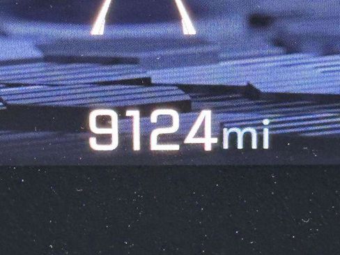 Used 2025 Chevrolet Suburban LT w/ Comfort Package image 30