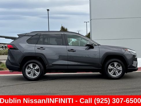 Used 2025 Toyota RAV4 XLE AWD/4WD image 3