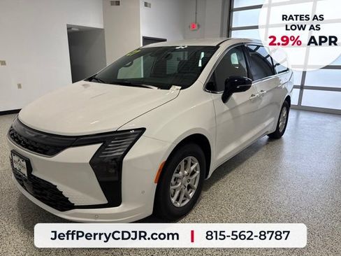 New 2027 Chrysler Pacifica Select FWD image 2