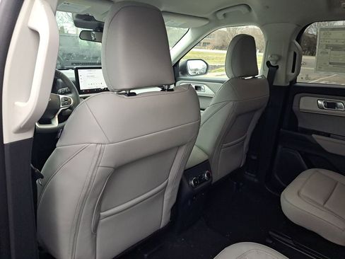 New 2026 Ford Explorer Active w/ Active Comfort Package image 23