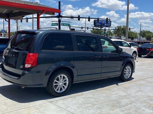 Used 2014 Dodge Grand Caravan SXT FWD image 6