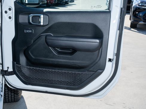 Used 2020 Jeep Wrangler Unlimited Sport S image 13