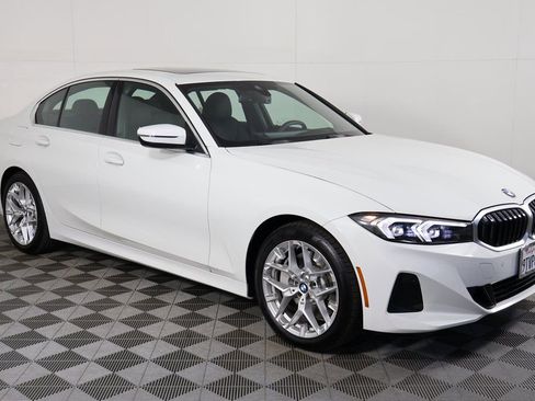 Used 2025 BMW 330i Sedan w/ Premium Package RWD image 3