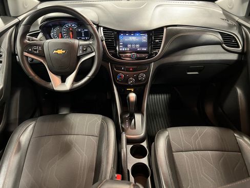 Used 2022 Chevrolet Trax LT w/ Driver Confidence Package AWD/4WD image 10
