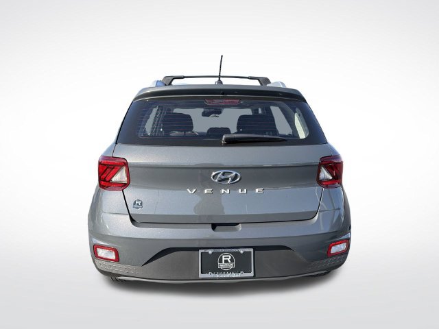 Used 2025 Hyundai Venue SEL FWD image 15