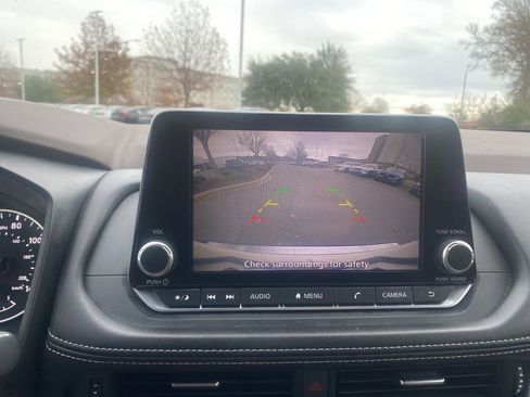 Used 2023 Nissan Rogue SV image 21