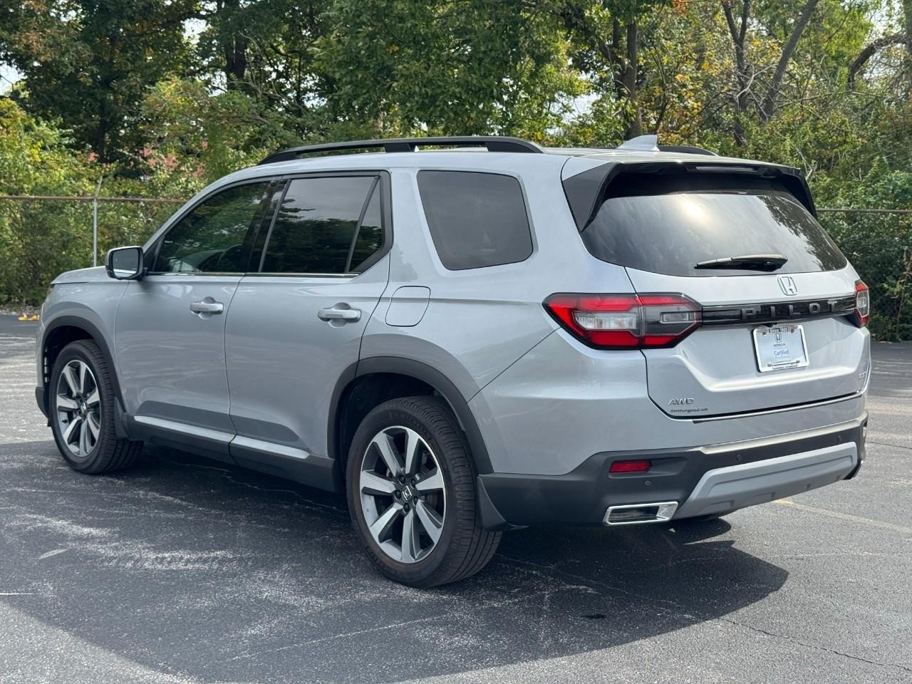 Certified 2023 Honda Pilot Elite image 8