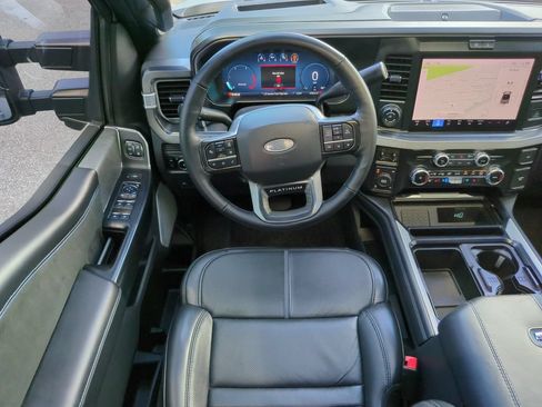 Used 2025 Ford F250 Platinum w/ FX4 Off-Road Package AWD/4WD image 15