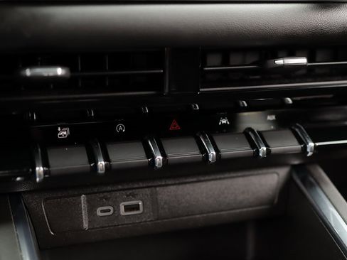 Used 2023 GMC Canyon Elevation w/ Convenience Package image 19