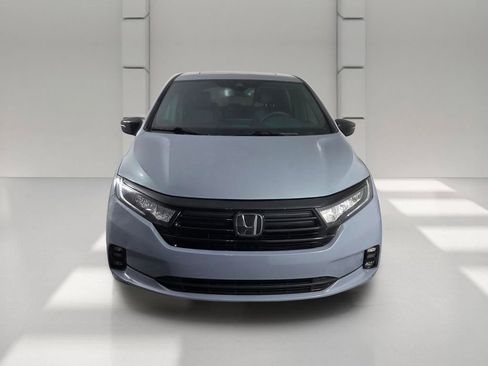 Used 2023 Honda Odyssey Sport image 3