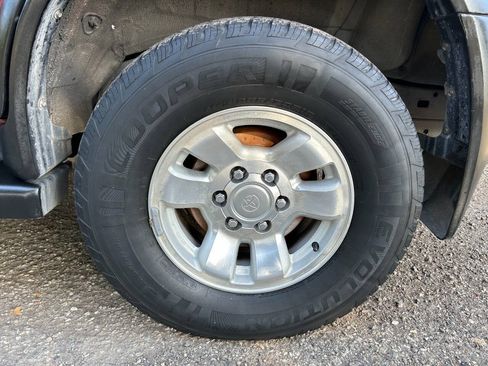 Used 2000 Toyota 4Runner SR5 w/ Upgrade Value Pkg 2 AWD/4WD image 39
