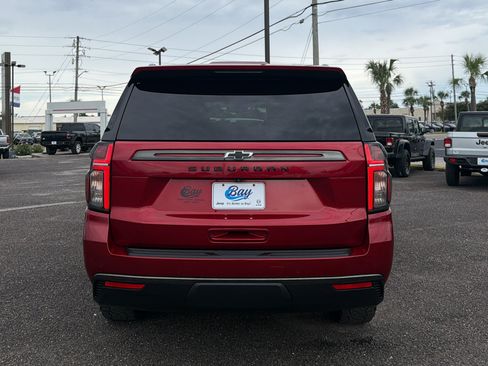 Used 2021 Chevrolet Suburban Z71 AWD/4WD image 5