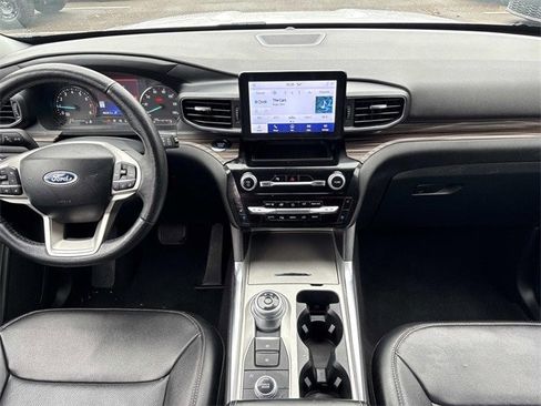 Certified 2024 Ford Explorer Limited image 18