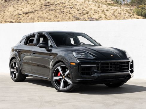 Certified 2025 Porsche Cayenne S AWD/4WD image 9