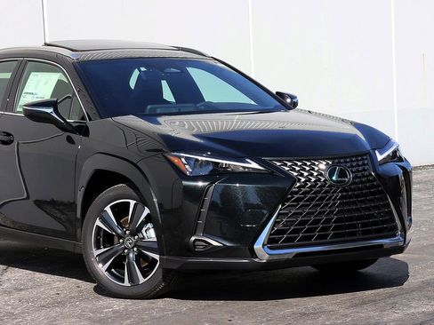 New 2026 Lexus UX 300h AWD image 2