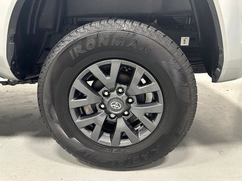 Used 2023 Toyota Tacoma SR5 w/ Technology Package AWD/4WD image 62