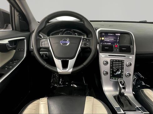 Used 2017 Volvo XC60 T5 Dynamic w/ Preferred Option Package FWD image 8
