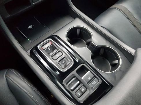 Used 2025 Honda Pilot EX-L image 22