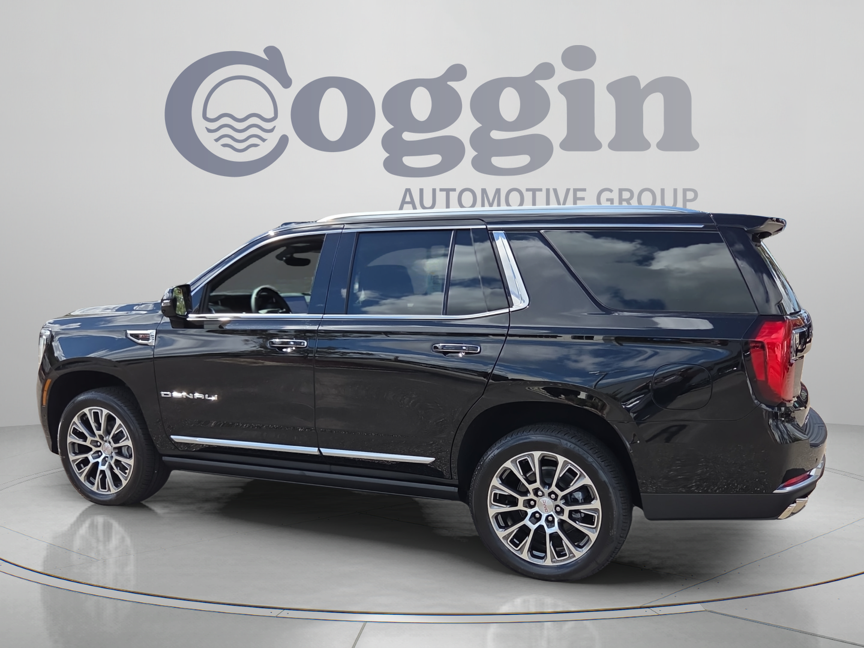 New 2026 GMC Yukon Denali w/ Denali Reserve Package RWD image 3