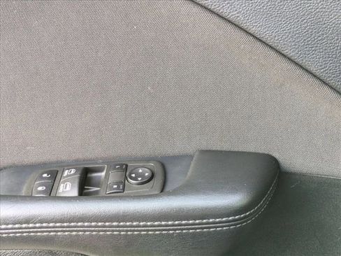 Used 2022 Dodge Challenger SXT w/ Blacktop Package image 2