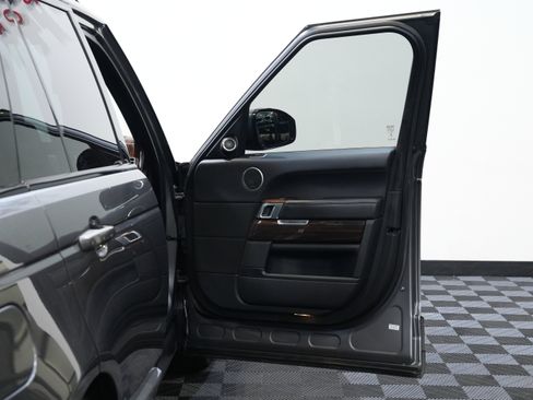 Used 2016 Land Rover Range Rover image 23