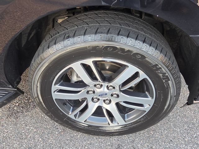 Used 2024 Ford Expedition Limited AWD/4WD image 17