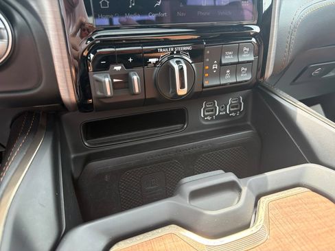 Used 2022 RAM 1500 Limited AWD/4WD image 30