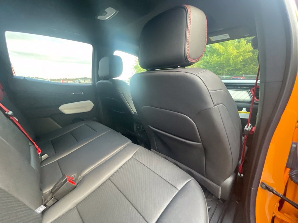 Used 2026 GMC Canyon AT4X AWD/4WD image 13