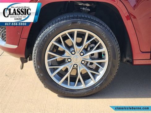 Used 2025 Jeep Grand Cherokee L Summit w/ Advanced Protech Group IV image 12