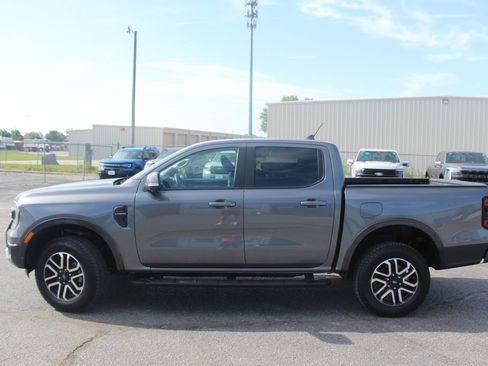 Used 2024 Ford Ranger Lariat w/ Advanced Towing Package AWD/4WD image 3