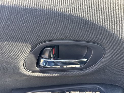 Certified 2022 Honda HR-V LX image 16