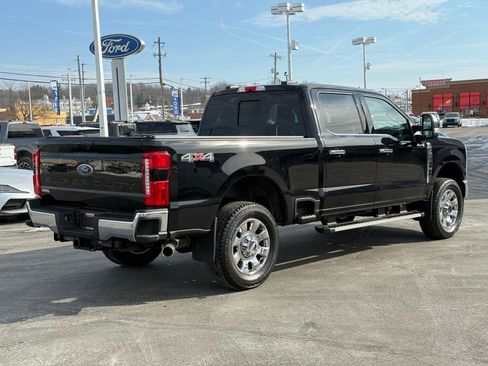 Used 2025 Ford F250 Lariat w/ Chrome Package image 3