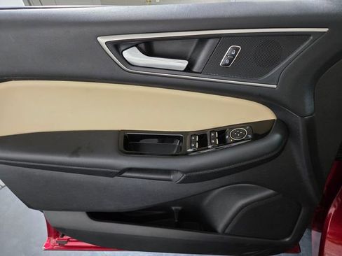 Used 2019 Ford Edge SEL w/ Equipment Group 201A FWD image 29