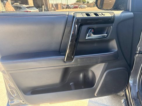 Used 2021 Toyota 4Runner TRD Off-Road Premium w/ Moonroof Package AWD/4WD image 14