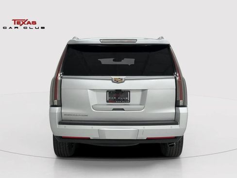 Used 2018 Cadillac Escalade Premium Luxury RWD image 7