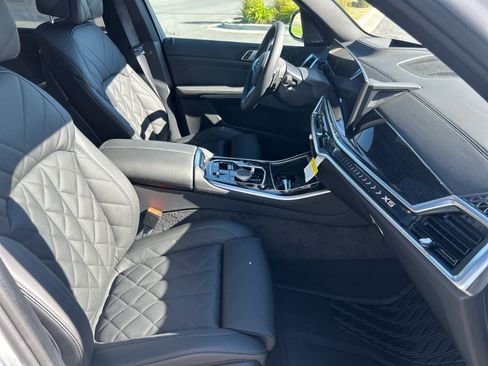 Used 2026 BMW X5 xDrive50e w/ M Sport Package image 17