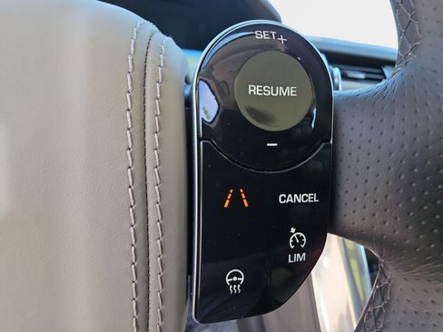 Certified 2022 Land Rover Range Rover Sport HSE Silver Edition image 18