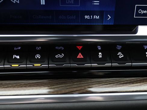 Used 2025 Chevrolet Silverado 1500 LT Trail Boss w/ LT Trail Boss Premium Package AWD/4WD image 29