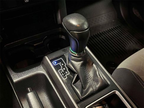 Used 2022 Toyota Tacoma TRD Sport image 31