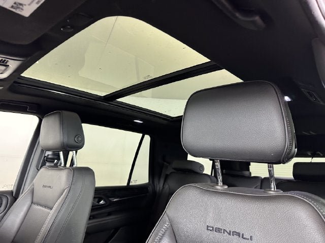 Used 2022 GMC Yukon Denali AWD/4WD image 12