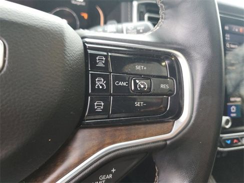 Used 2022 Jeep Grand Wagoneer Series I image 12