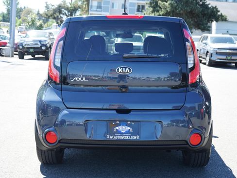 Used 2016 Kia Soul ! w/ Premium Package FWD image 4