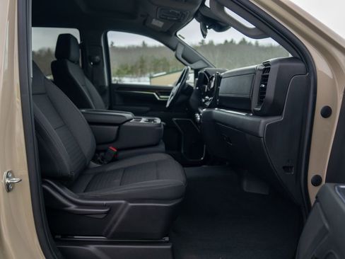 Used 2022 GMC Sierra 1500 Elevation image 12