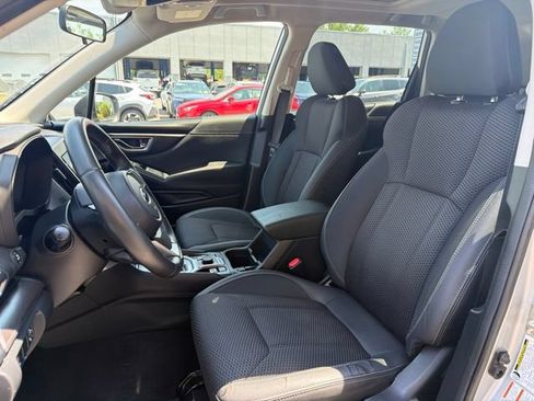 Used 2019 Subaru Forester Premium AWD/4WD image 9
