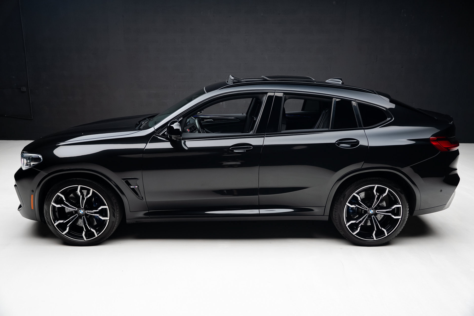 Used 2021 BMW X4 M w/ Competition Package AWD/4WD image 17