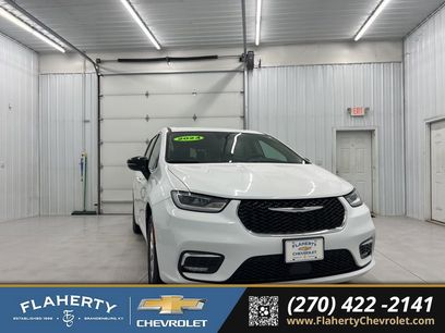 Used 2024 Chrysler Pacifica Touring-L