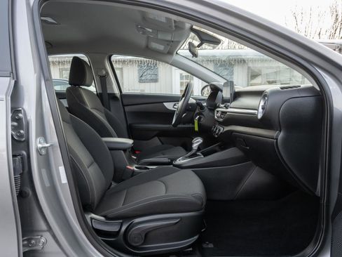 Used 2024 Kia Forte LXS w/ LXS Technology Package image 34