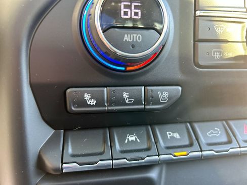Used 2021 Chevrolet Silverado 1500 LTZ w/ LTZ Premium Package AWD/4WD image 33